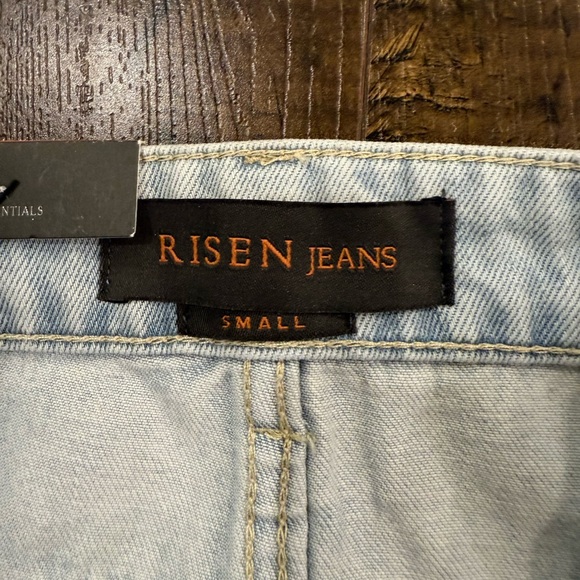 NWT Risen button down raw hem‎ denim mini skirt light wash size small - Picture 3 of 7